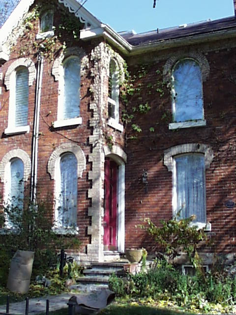 Cute lil house with a pink door 11-08-2002